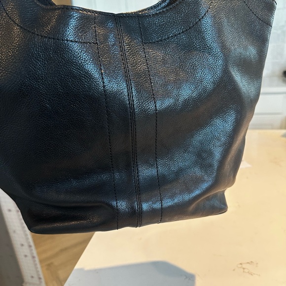 Stuart Weitzman Black Leather Lace-Up Shoulder Bag - Picture 7 of 10